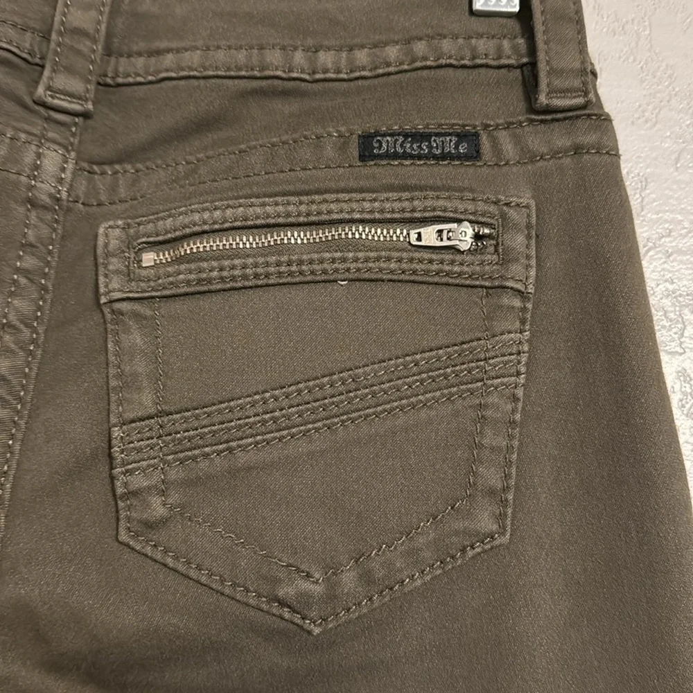 Miss Me Signature Skinny Jeans - Picture 8 of 12